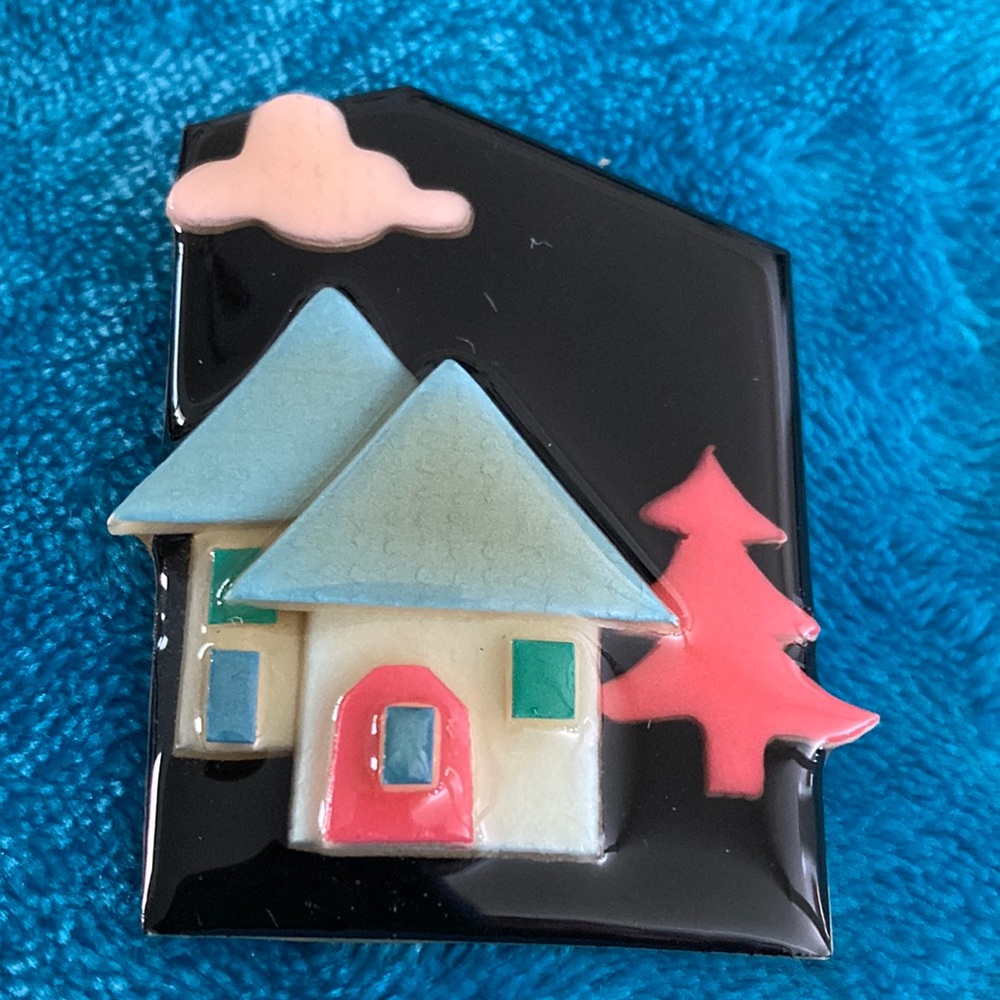 Lucinda House Pin